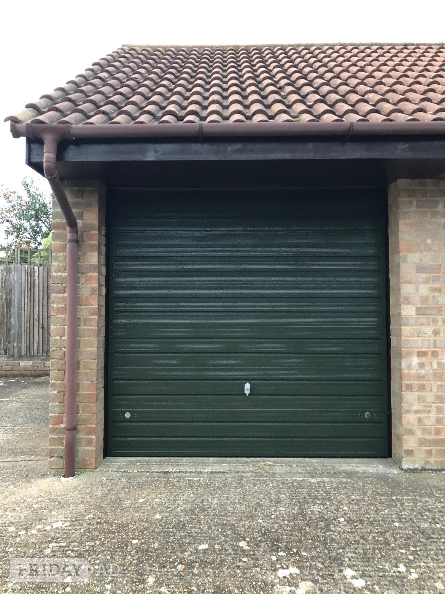 Garage To Let in Bexhill-On-Sea