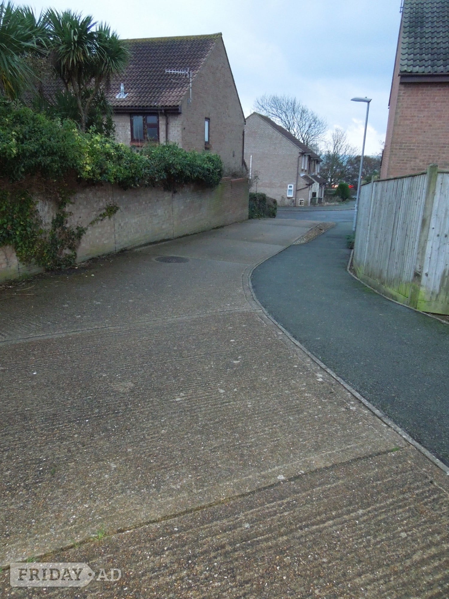 Garage To Let - Garages & Parking