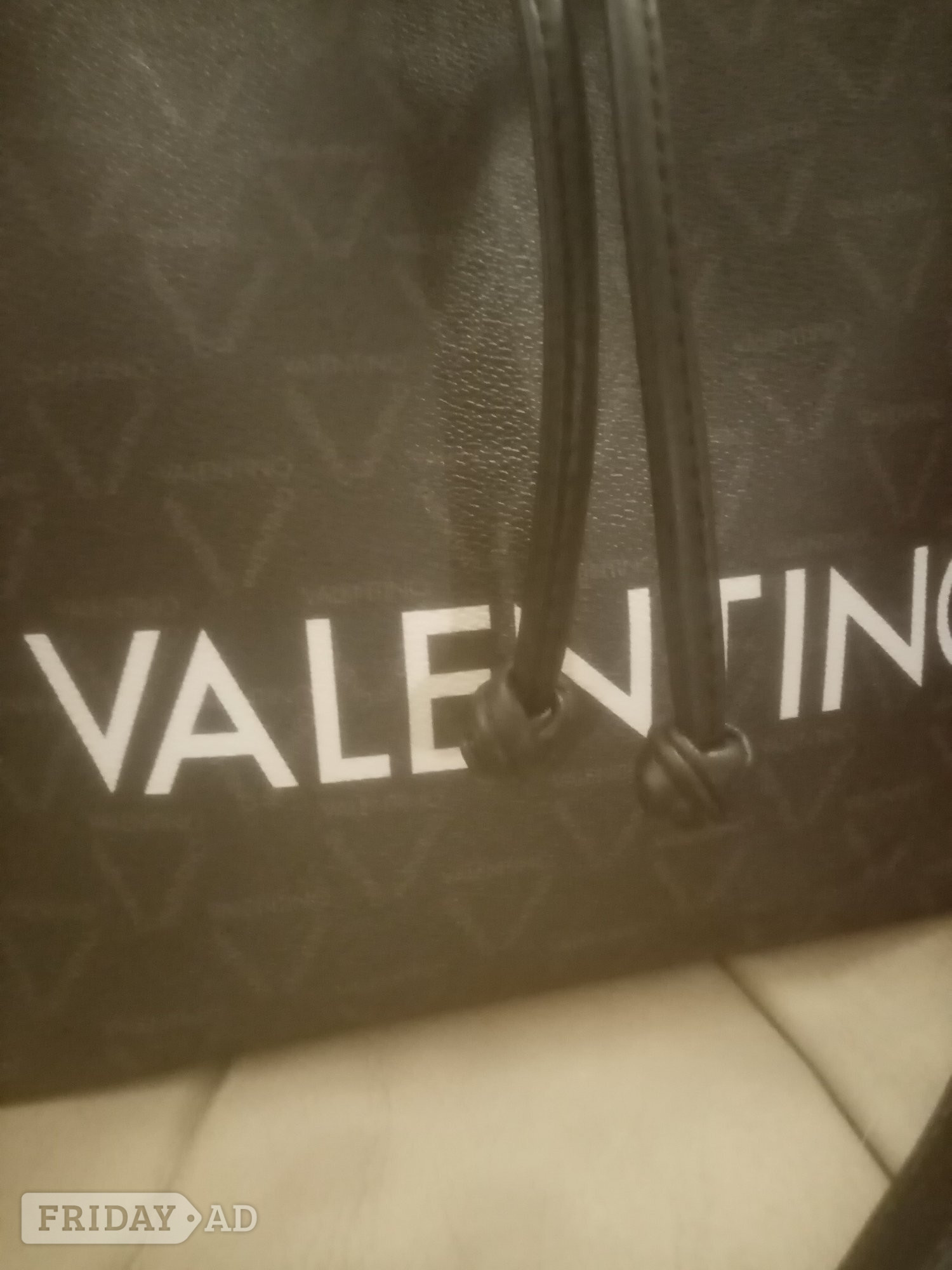 Valentino bucket bag Tunbridge Wells  in Tunbridge Wells