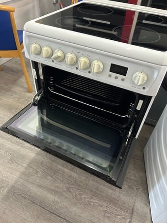 HOTPOINT ELECTRIC COOKER