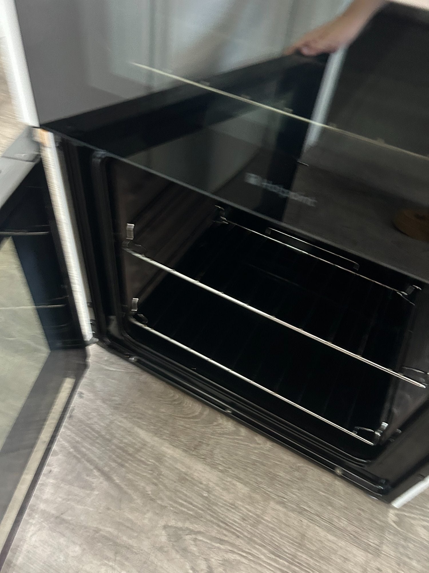 St. Leonards-On-Sea HOTPOINT ELECTRIC COOKER