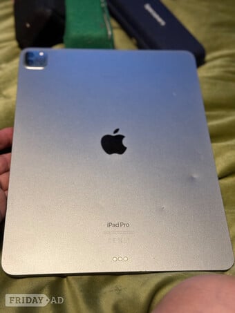 MacBook Pro 12.9” 6 th gen 2 tb used 