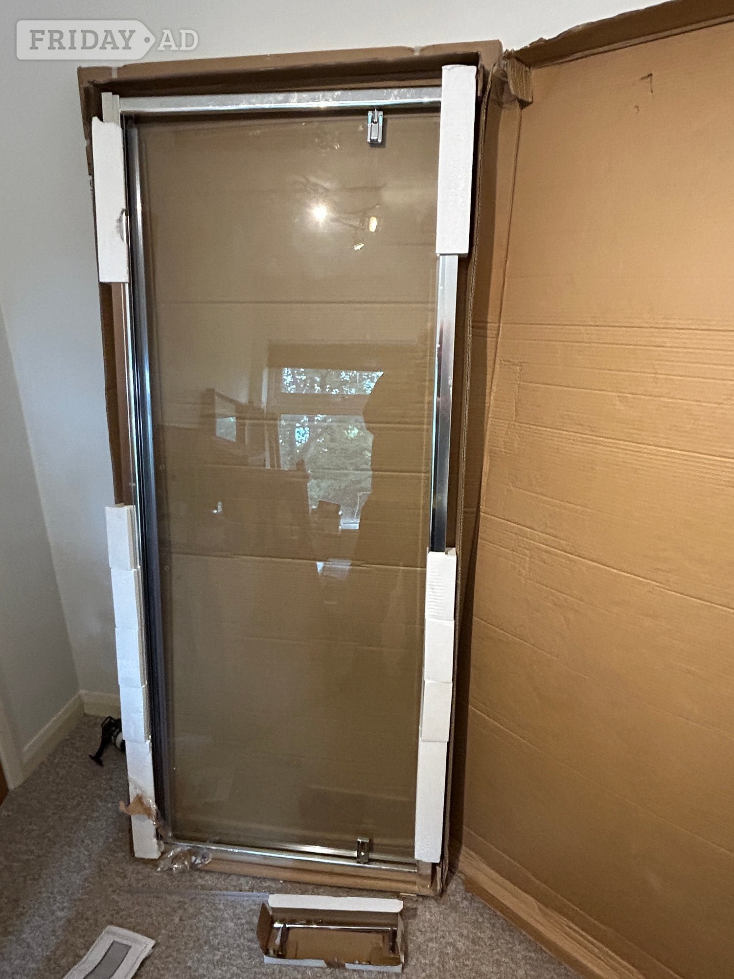 Pivot shower door 800mm in Waterlooville