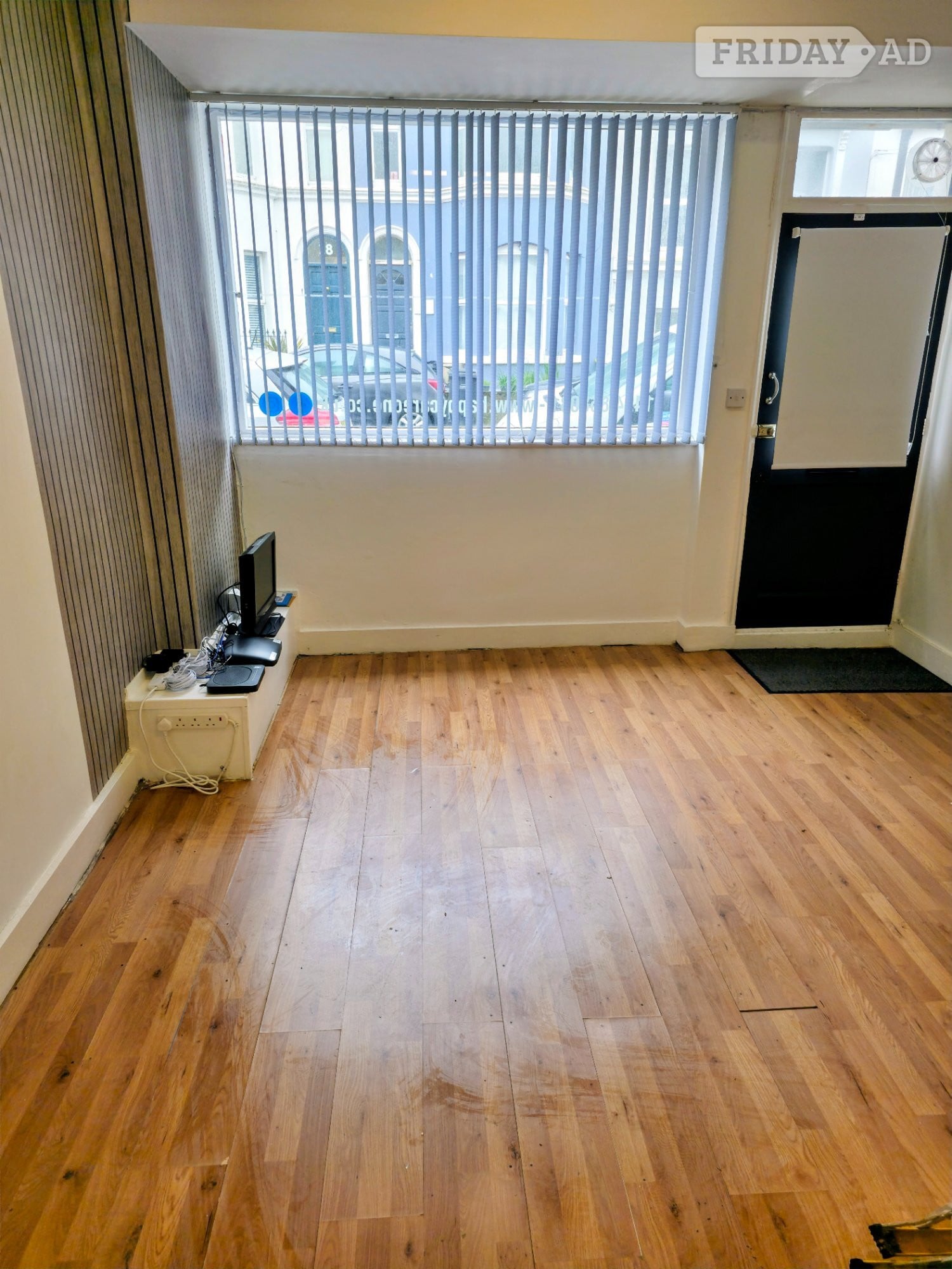 Lock up shop to rent Hastings  - Commercial Properties