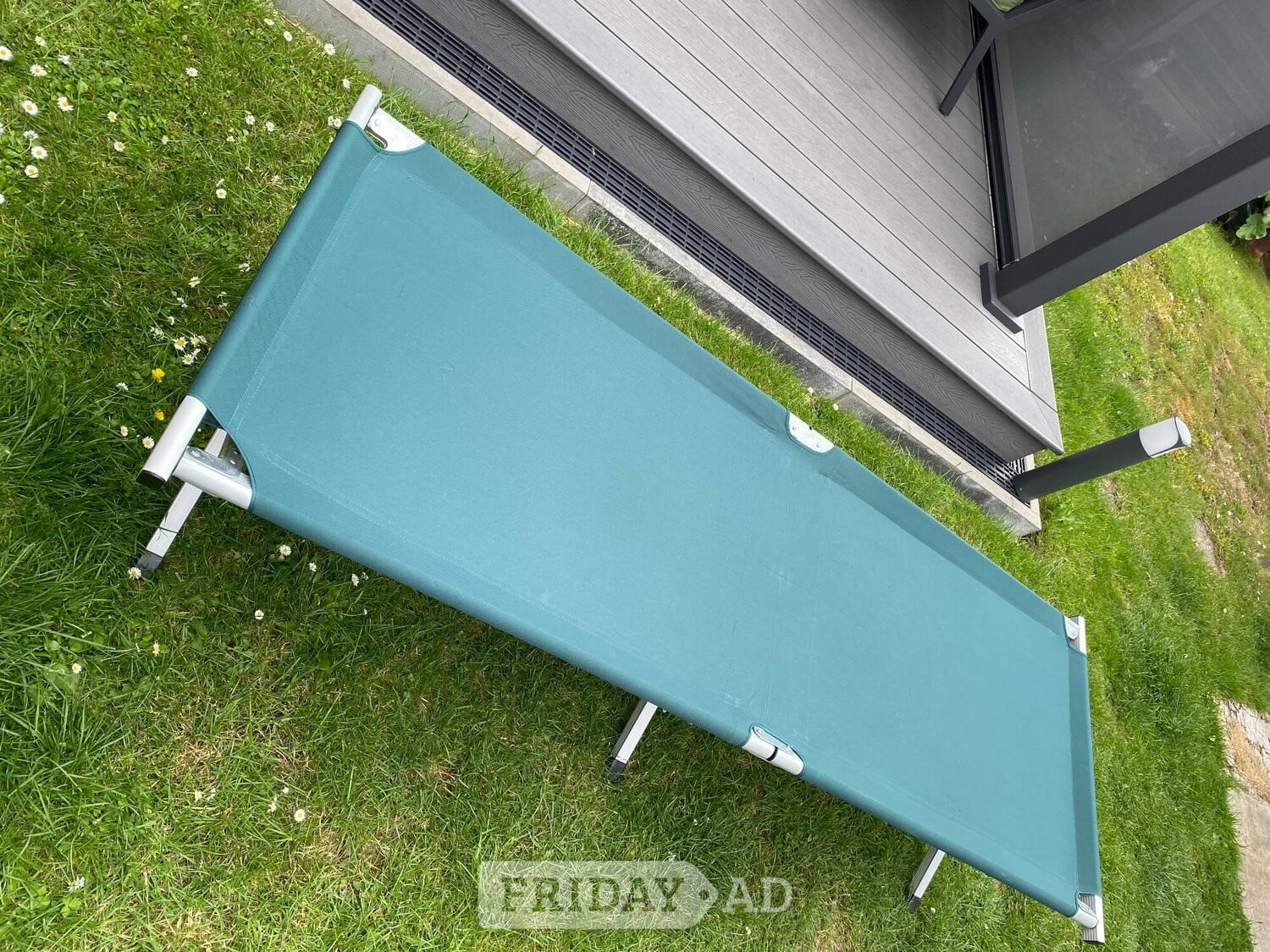 Single folding aluminium camp bed For Sale in Kettering
