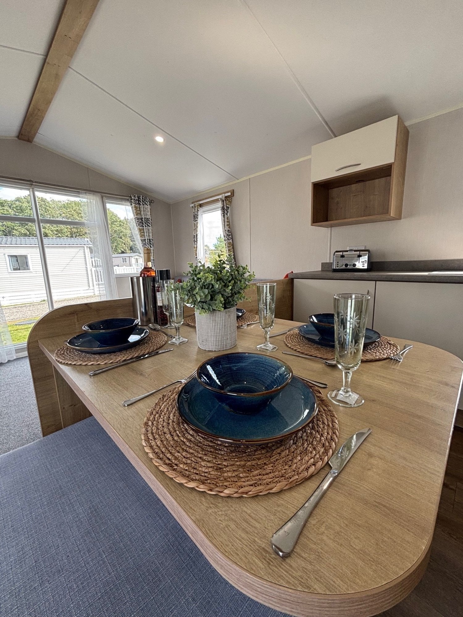 Willerby Grasmere - Three Bed Central Heated Holiday Home - Holiday Homes in Kelso
