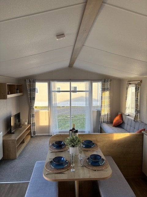 Willerby Grasmere - Three Bed Central Heated Holiday Home - Holiday Homes