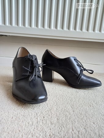 Ladies shoes and boots