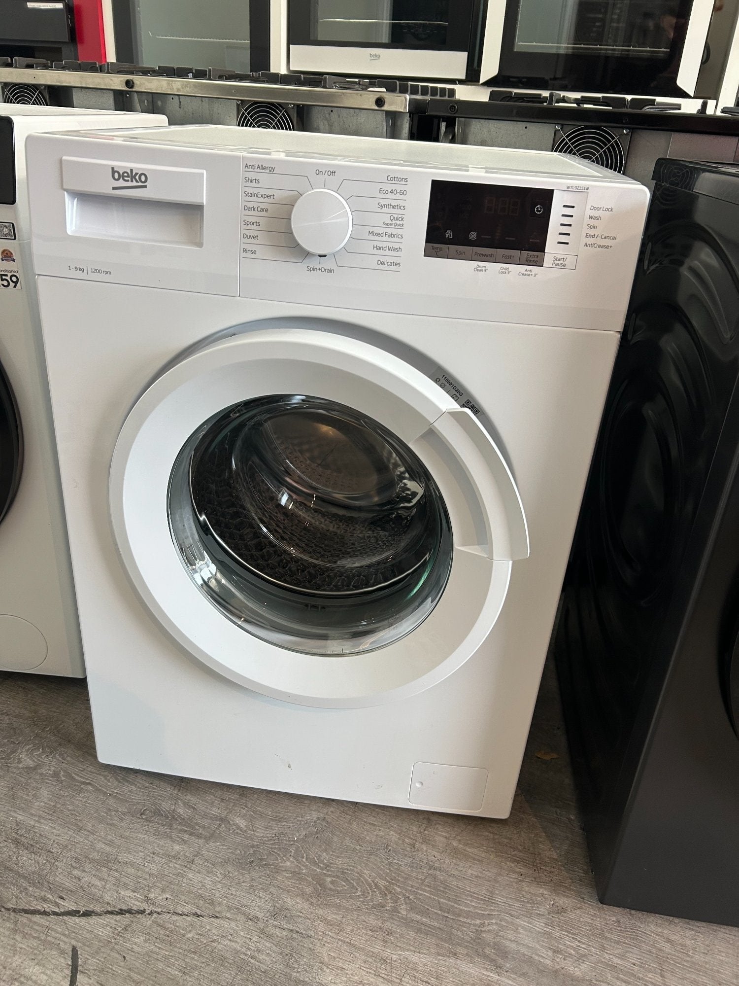 BEKO 9KG WASHING MACHINE in St. Leonards-On-Sea
