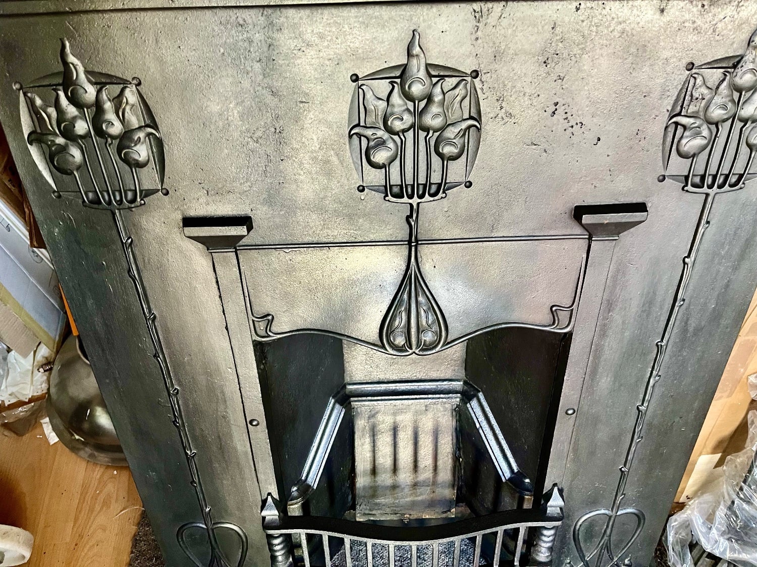 Eastbourne Victorian Rare  FIREPLACE F/GRATE Plus FENDER   + Firebricks