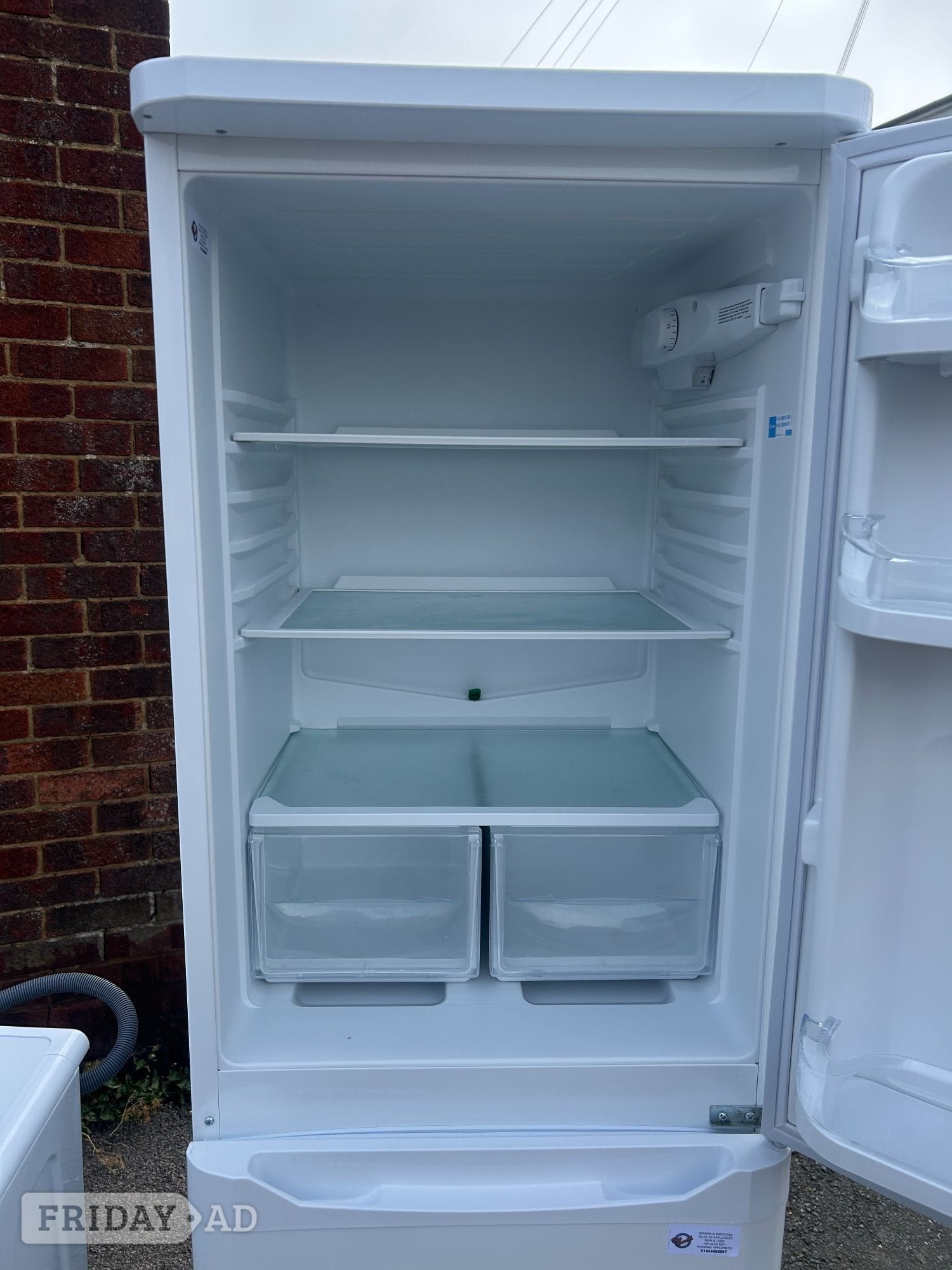 INDESIT- FRIDGE FREEZER 50/50