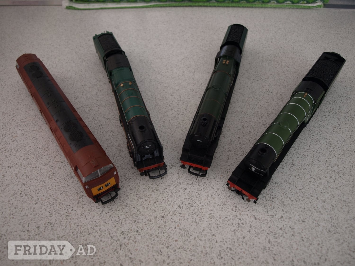 FREE TO COLLECTOR HORNBY LOCOMOTIVES plus other items and two twin controller in Worthing