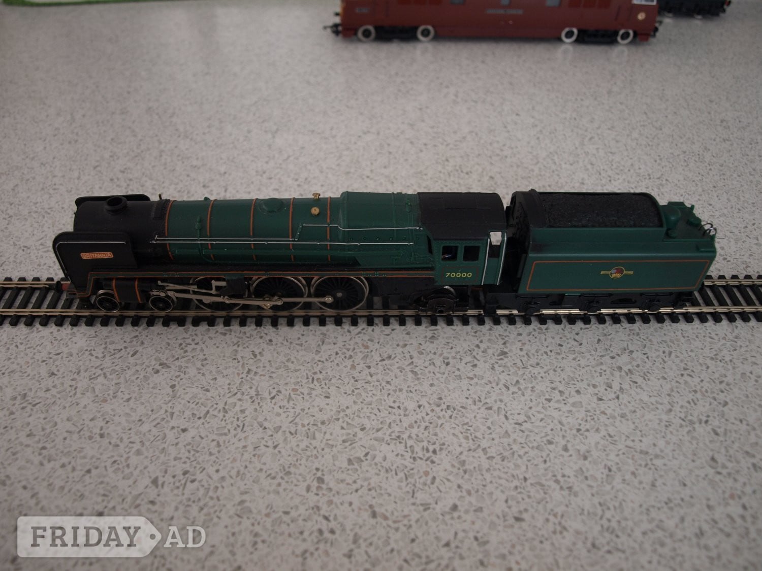 Worthing FREE TO COLLECTOR HORNBY LOCOMOTIVES plus other items and two twin controller