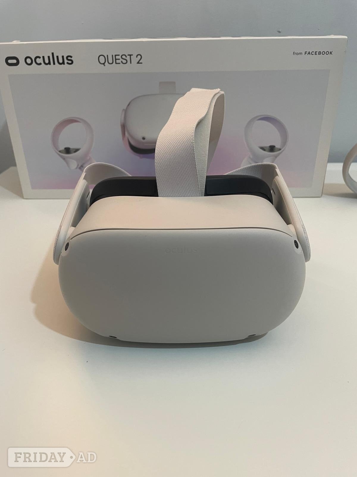 Oculus Quest 2 (includes elite strap)pristine. Used 4 times only
