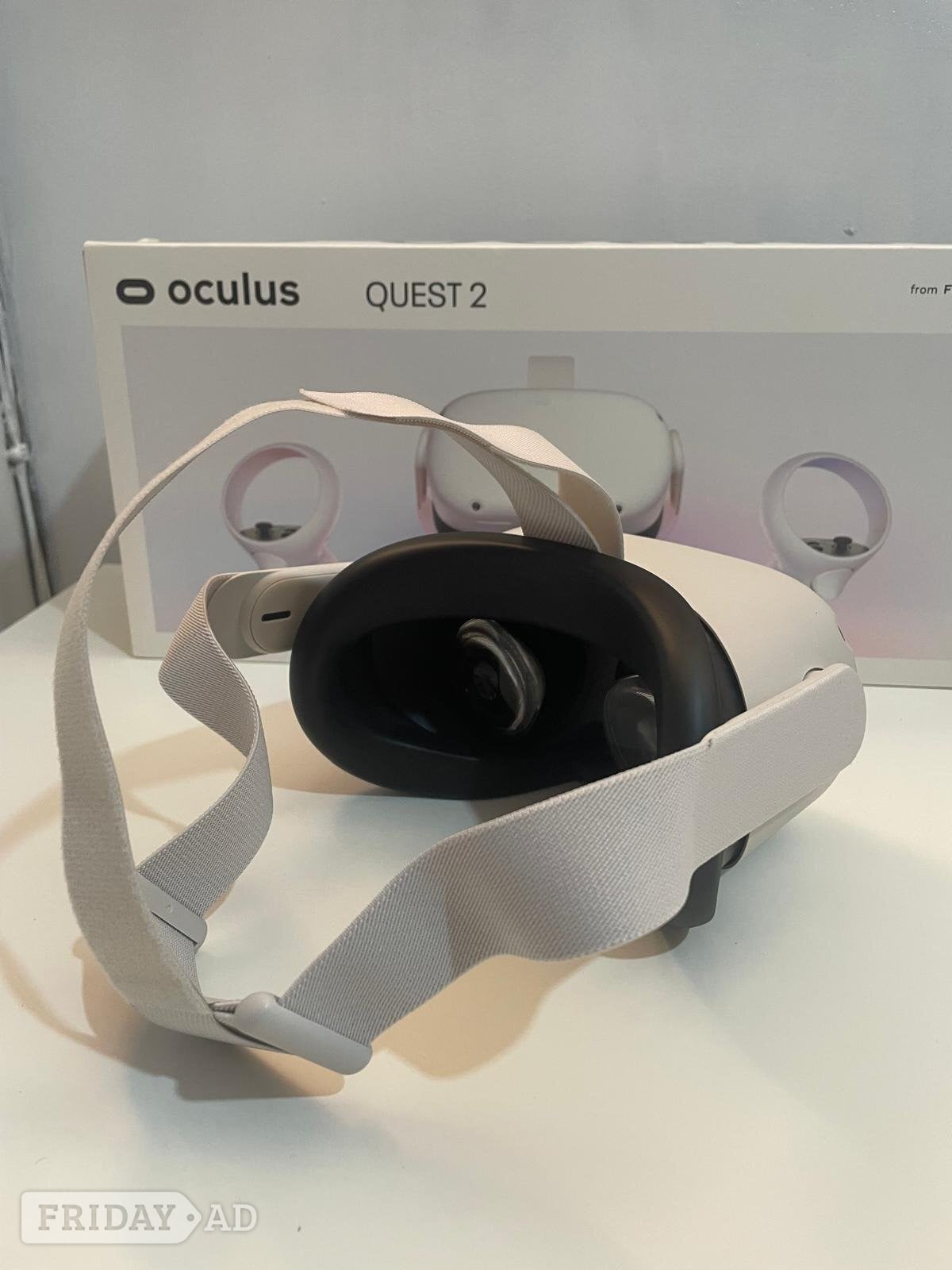 Bromley Oculus Quest 2 (includes elite strap)pristine. Used 4 times only