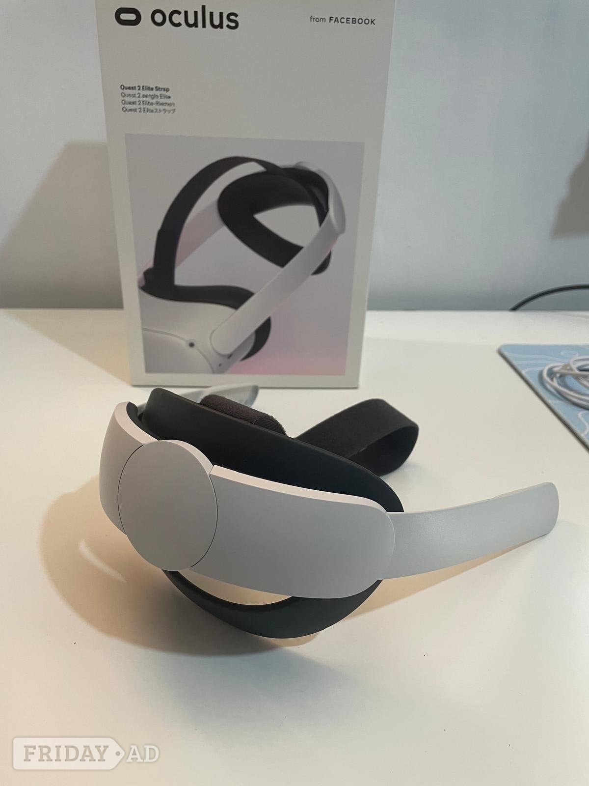 Oculus Quest 2 (includes elite strap)pristine. Used 4 times only - Consoles & Games in Bromley