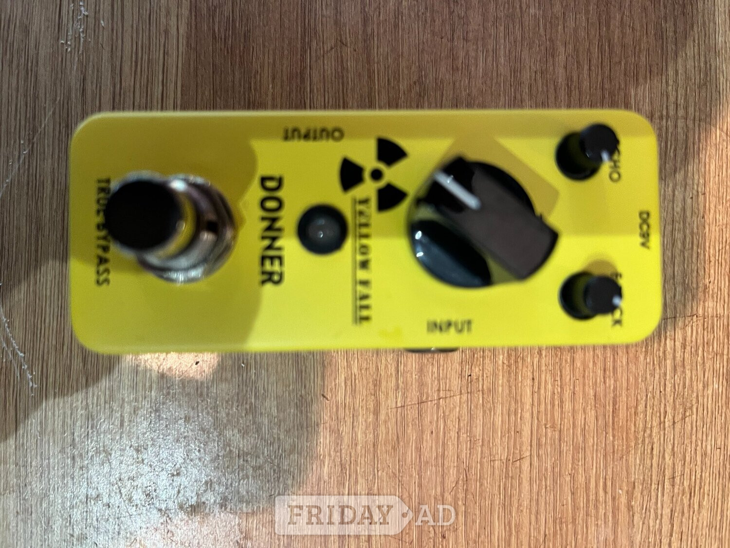 Delay pedal, echo pedal, distortion pedal, wah pedal.