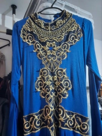 Farasha Abaya (Navy blue and Gold) size 12