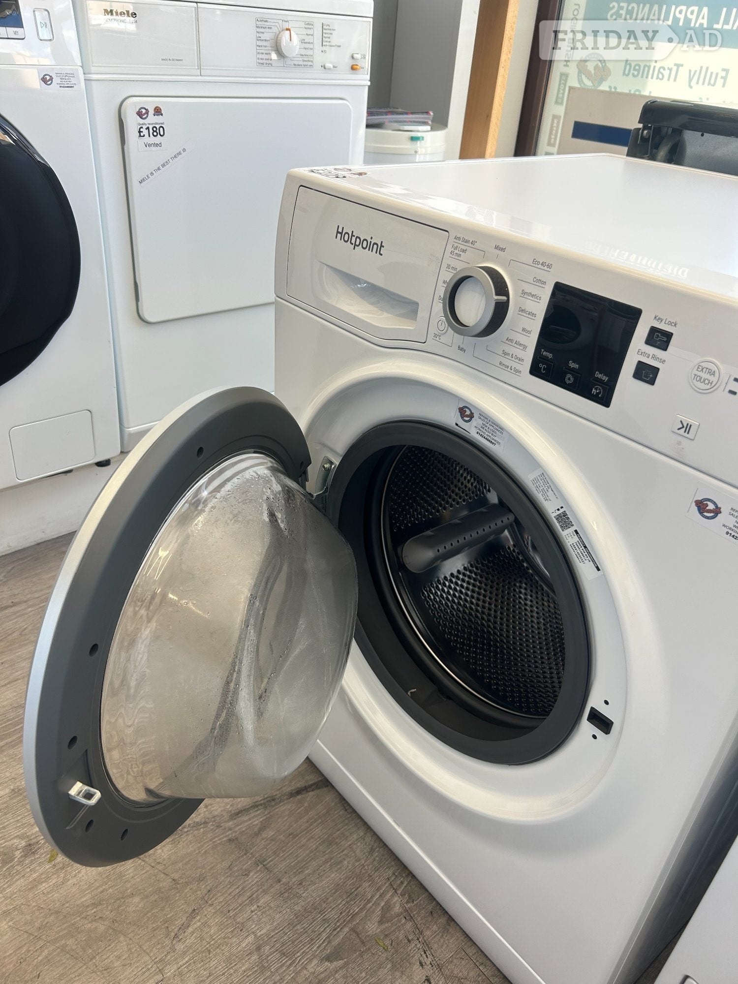 HOTPOINT 8KG WASHING MACHINE