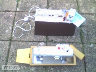 NEW HOME Sewing Machine 676 With Pedal / Feet / Tools / Book & Ca