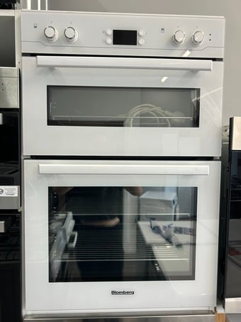 BLOMBERG BUILT IN OVEN