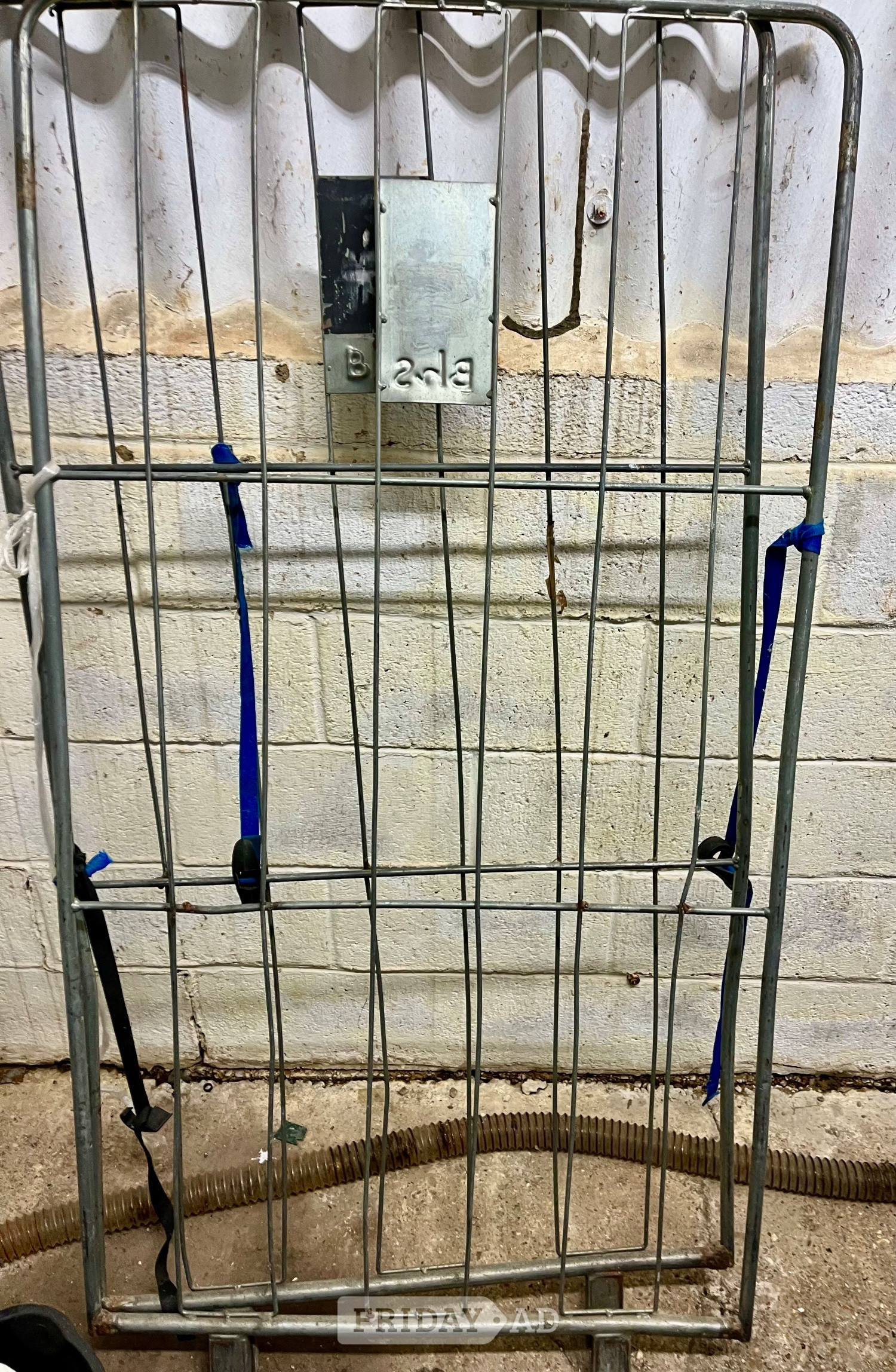 Mobile Storage Roll cage (5 in stock ) - Furniture