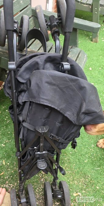Foldable pushchair good condition 
