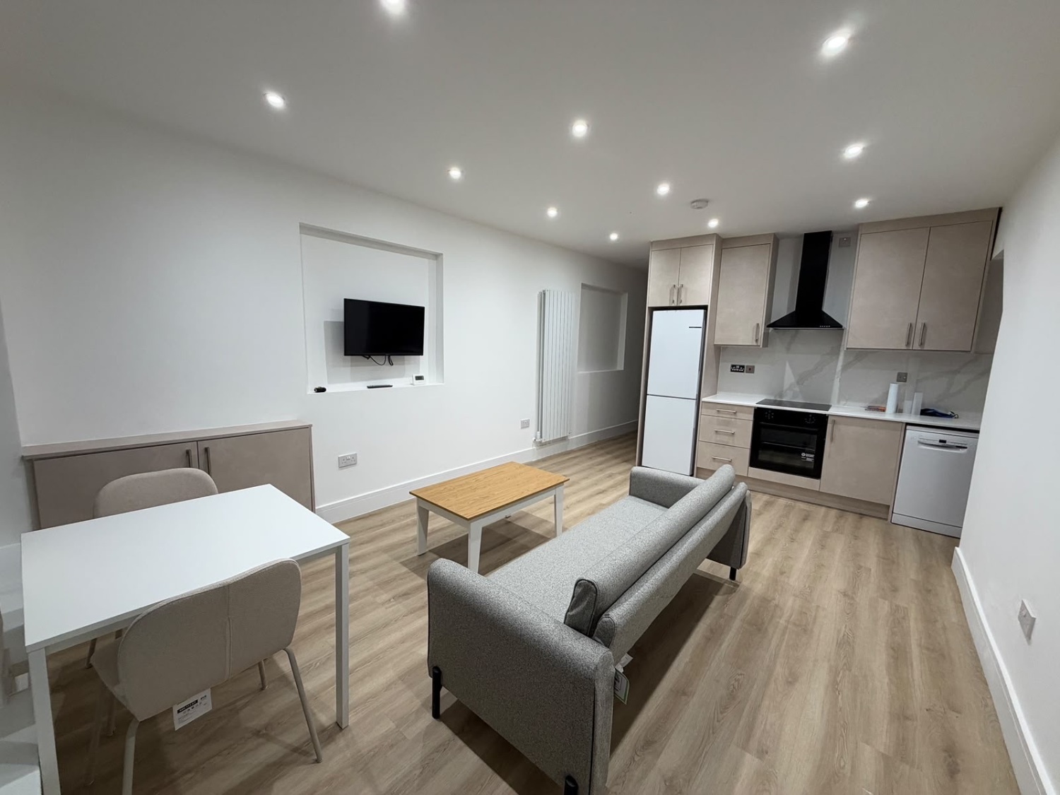 Lambeth 1 bedroom flat w/ garden, Clapham, just fully renovated 