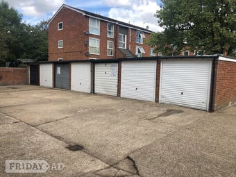 Block Of 5 Freehold Garages