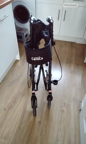 Rollator four wheels