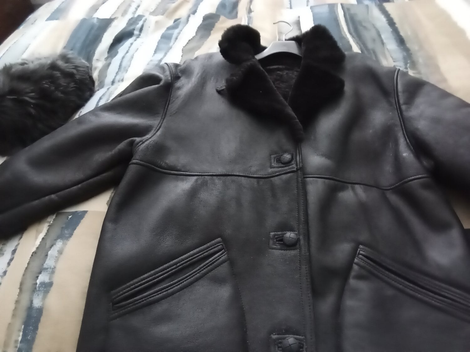 Black sheepskin coat large real  - Clothing, Footwear & Accessories in Seaford