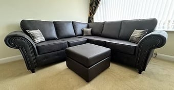 2 CORNER 2 OAKLAND SOFA IN RENO BLACK WITH FOOTSTOOL