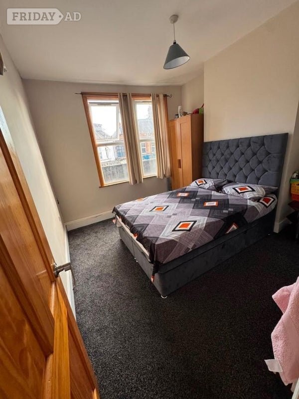 Double Room Available For Female