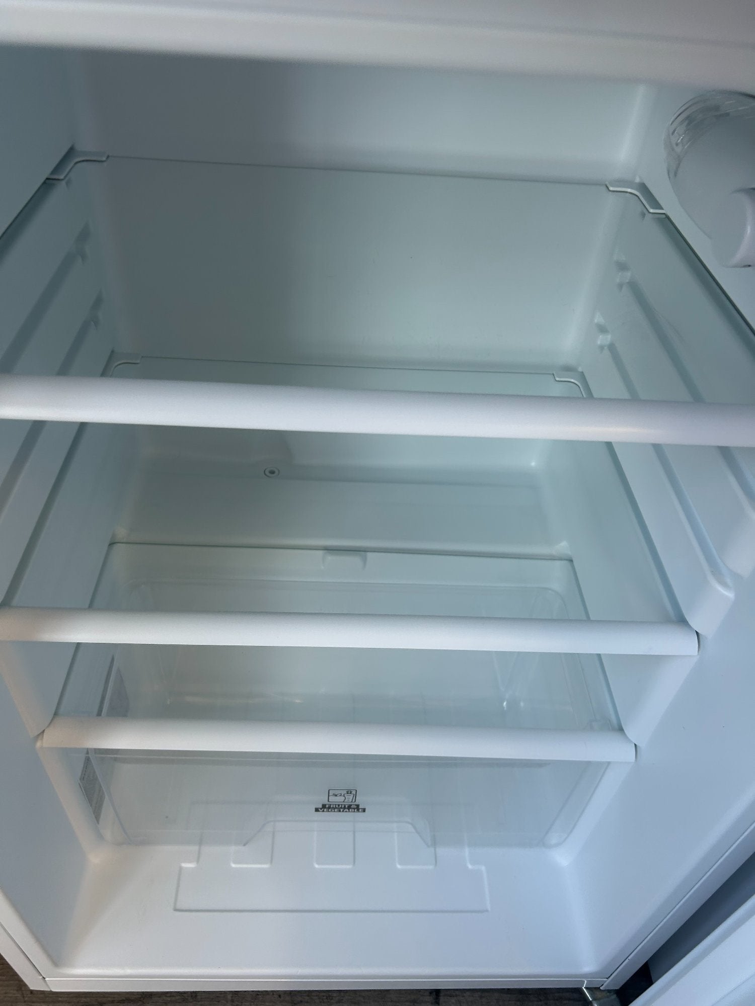 St. Leonards-On-Sea ESSENTIALS UNDERCOUNTER FRIDGE