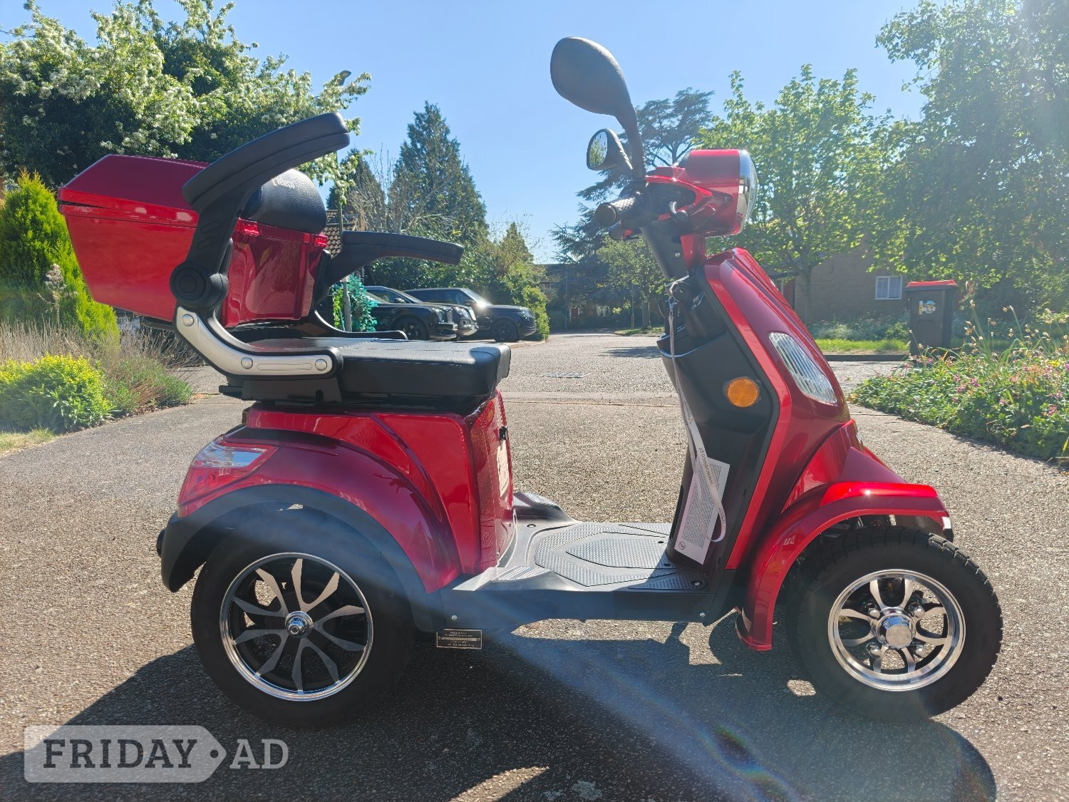 Milton Keynes Veleco FASTER 4-Wheel Mobility Scooter – Excellent Condition