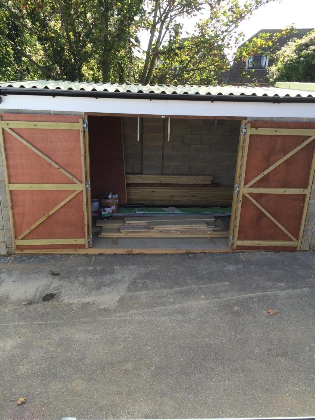 STORAGE UNIT FOR RENT - Garages & Parking