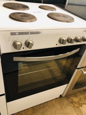 Montpellier 60cm Wide solid top Electric cooker with oven and gri