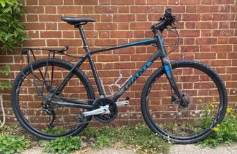 Giant Escape 0 Gravel Bike in Good Condition