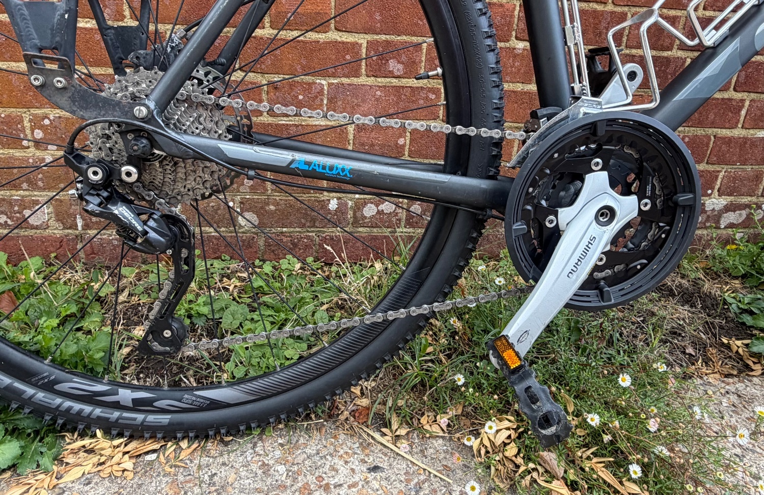 Giant Escape Gravel Bike in Good Condition - Bicycles
