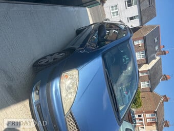 Ford galaxy 04