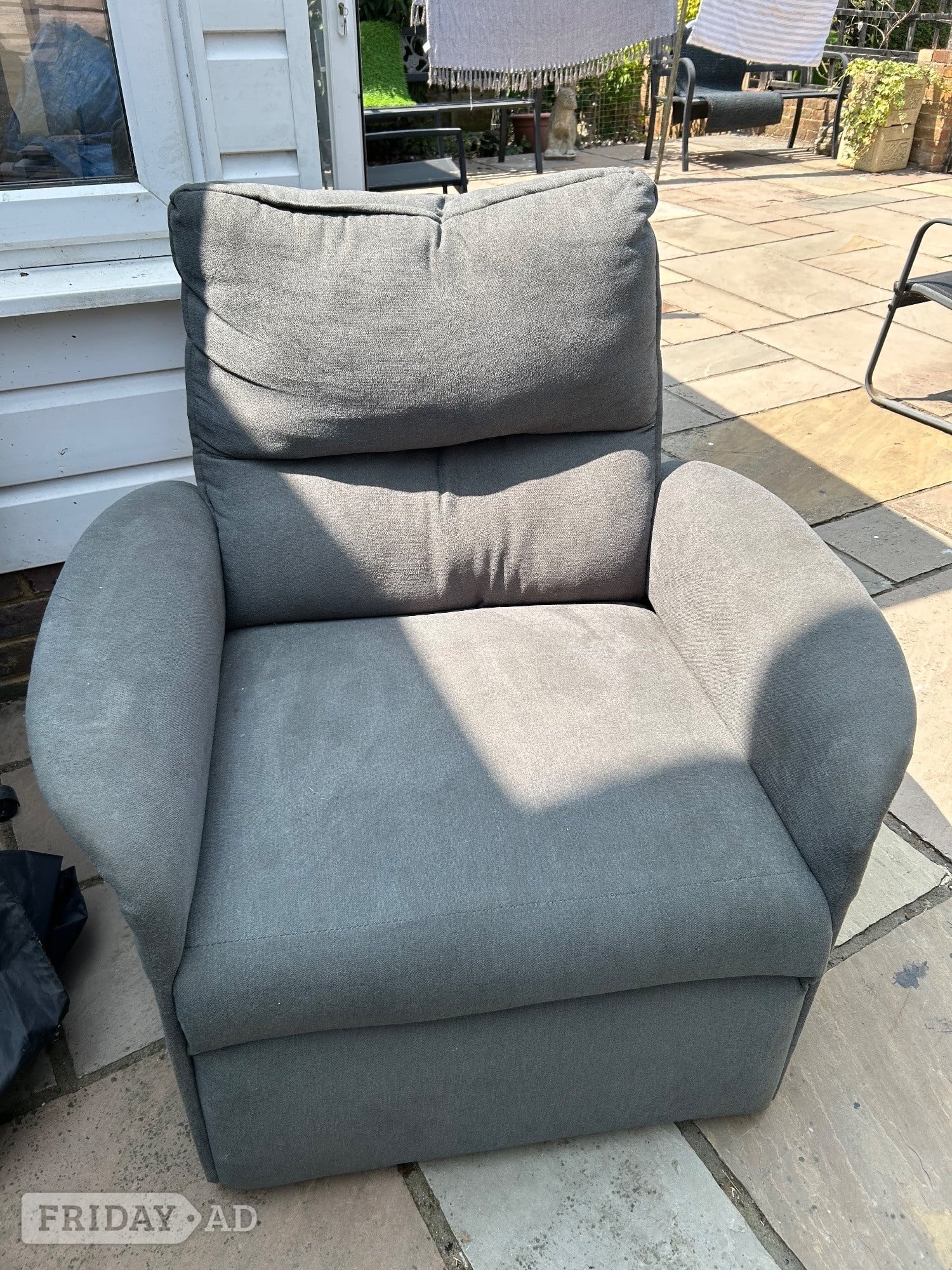 Electric armchair single