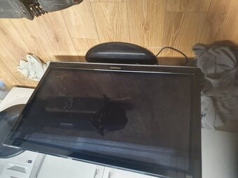 43. Panasonic tv with remote