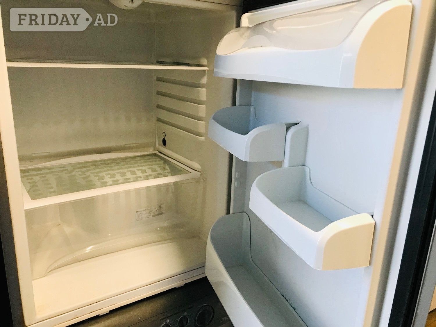 Hotpoint frost free under counter freezer 