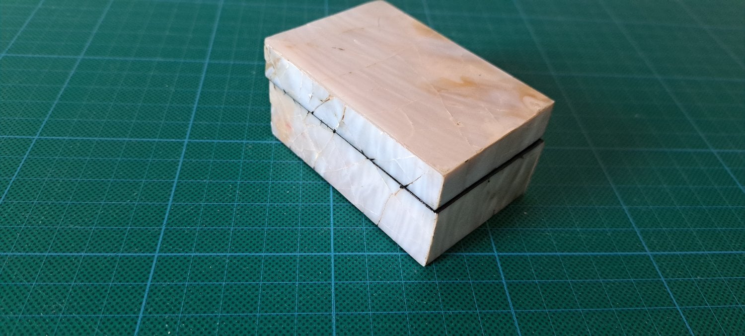 VINTAGE MOTHER OF PEARL SMALL RECTANGULAR TRINKET BOX. HANDMADE in Hartley Wintney