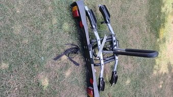 Thule tow bar bike rack for 2 bikes 