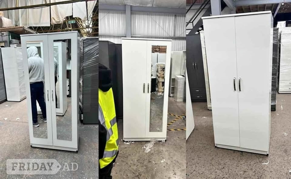 ✨ Stylish 2-Door Wardrobe – Perfect for Any Bedroom! 🏡