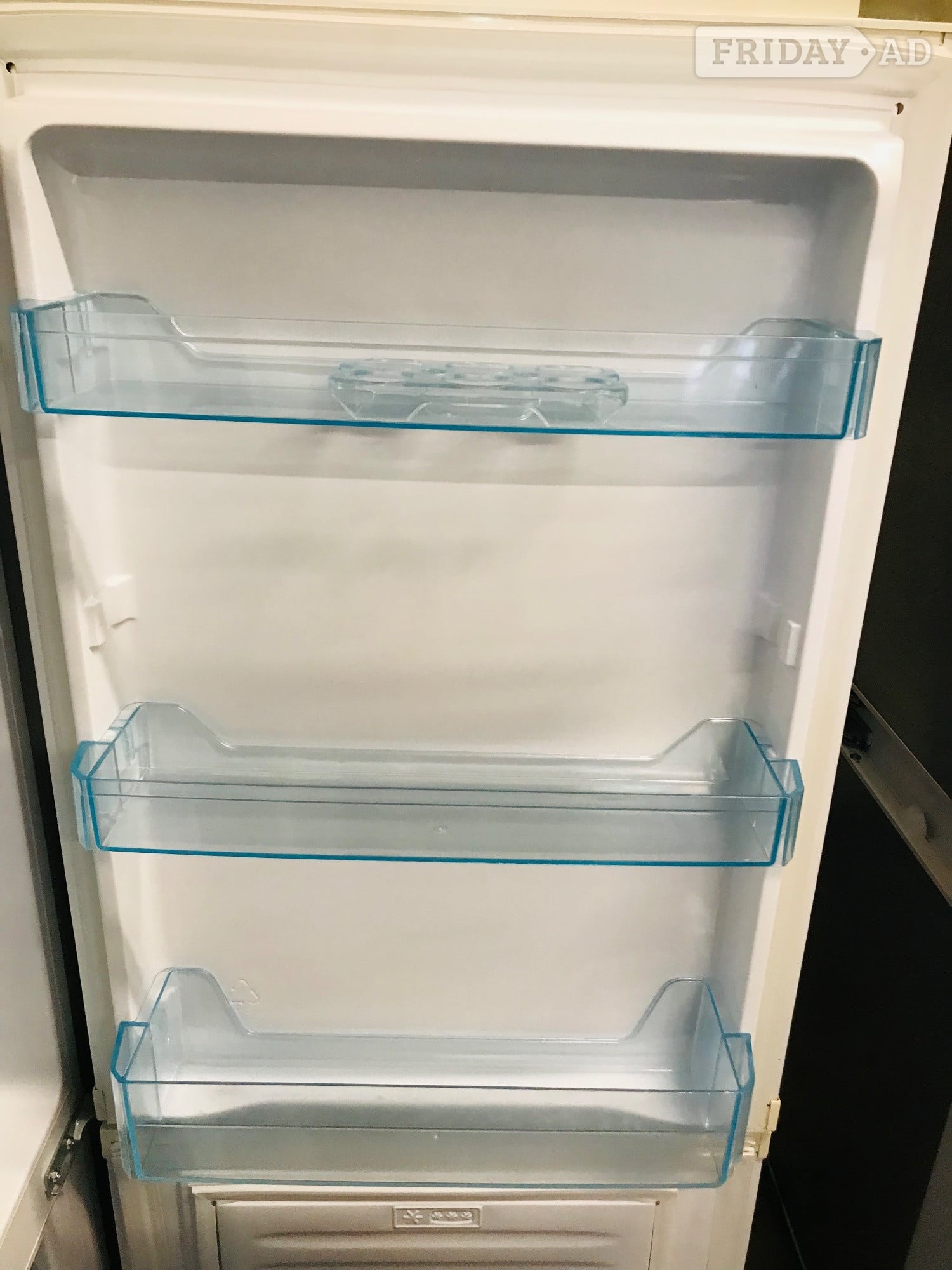 Cambridge Logik fridge freezer in excellent condition 