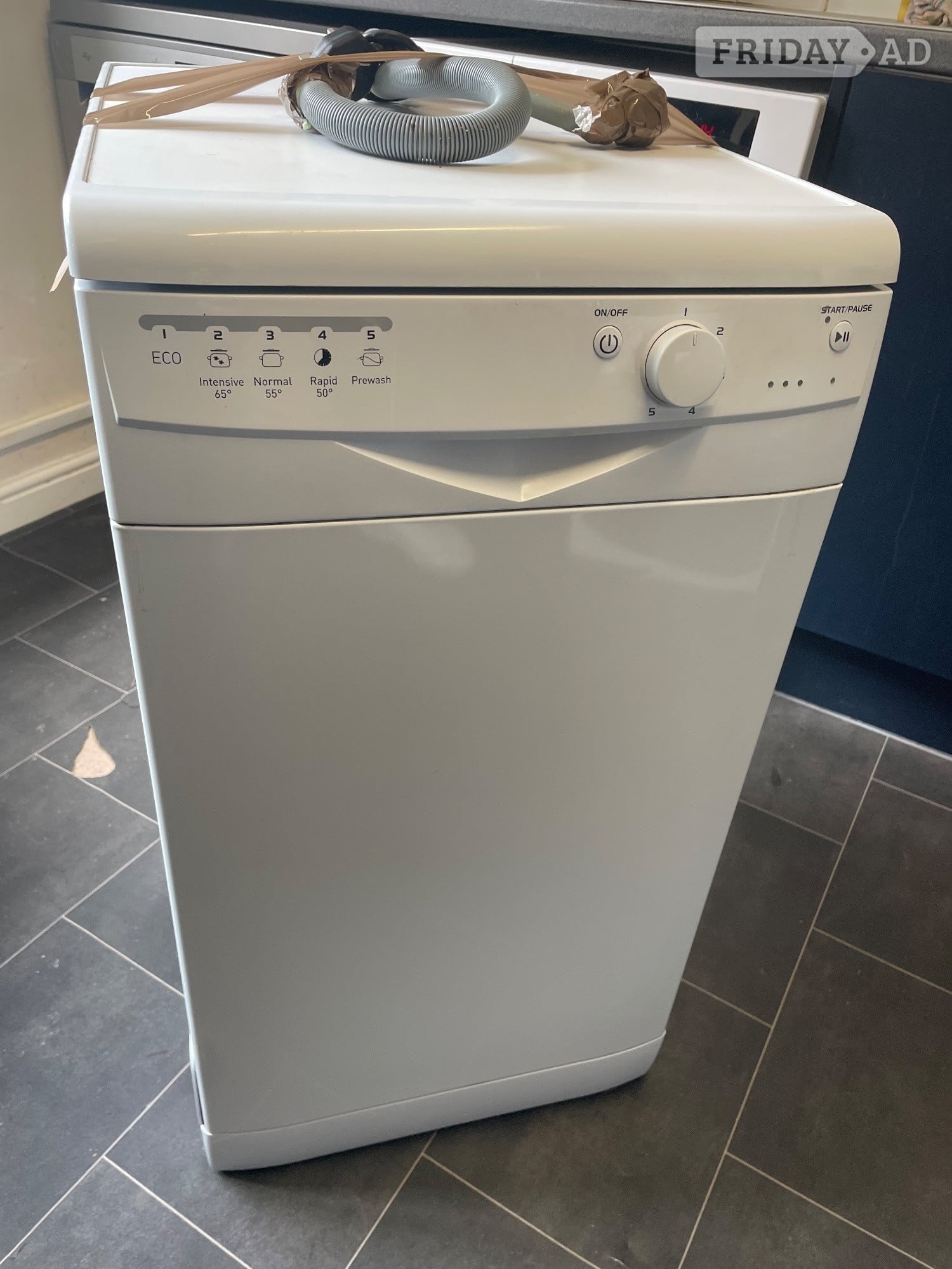 INDESIT DISHWASHER FULLY WORKING  in Storrington