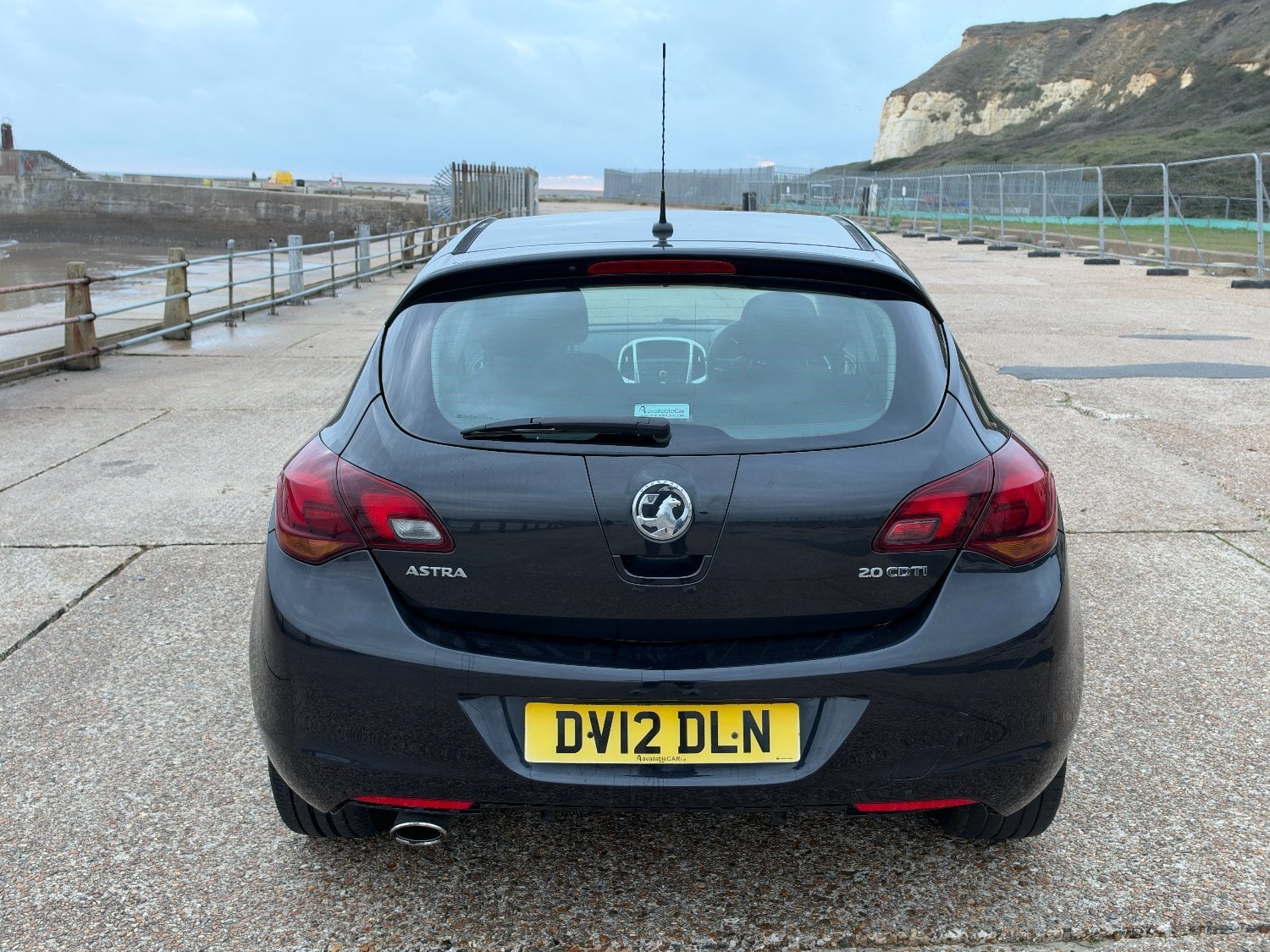 2012 Vauxhall Astra SRi - New Years MOT - 2 Keys - £35 Tax - Cars