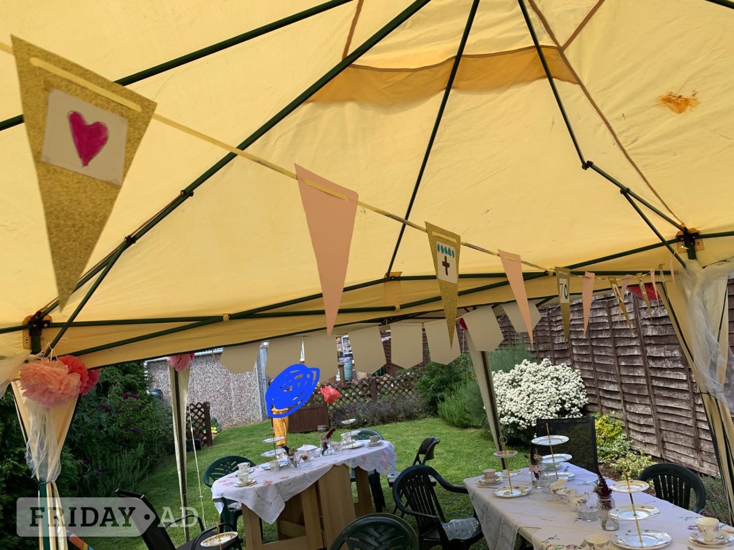 Gazebo 4m x 4m Good condition, sturdy design with 4 sides